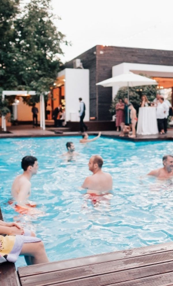 Locatiile de nunta - locatii de nunti in aer liber in natura - top locatii de nunta la padure-piscina